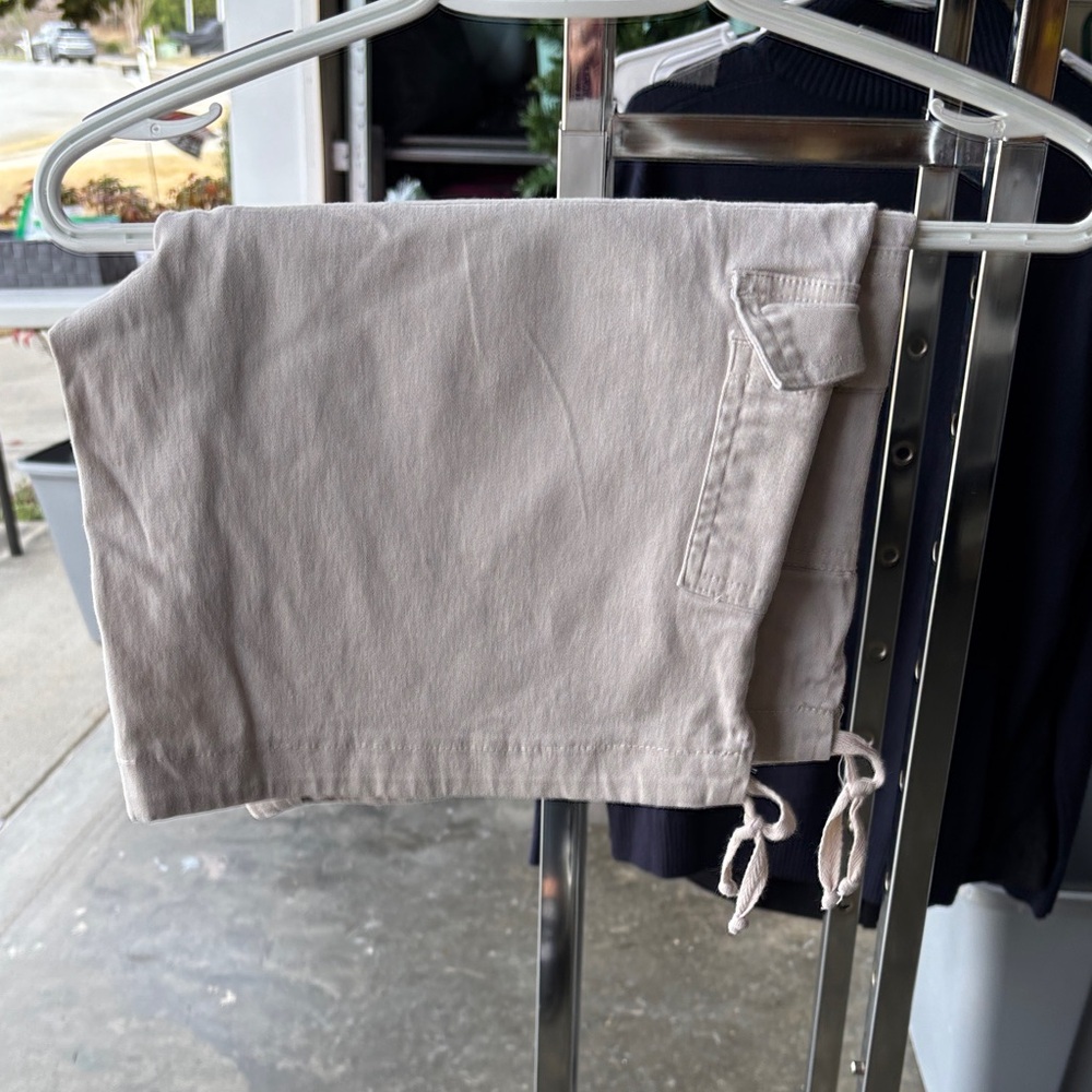 Light Beige Drawstring Cargo shorts